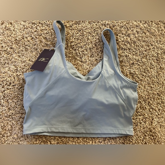 Gym attire size XL built in Bra - Picture 2 of 3